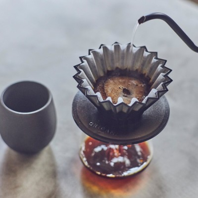 ORIGAMI - Podstawka pod dripper z żywicy czarna - zdjęcie 6