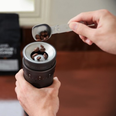 Outin - Fino grinder - Młynek automatyczny - Biały - zdjęcie 3